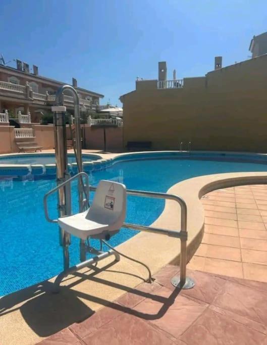 Bungalow Adaptado, Terraza Muy Grande Y Soleada. Гран Алакант Екстериор снимка