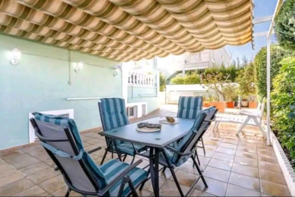 Bungalow Adaptado, Terraza Muy Grande Y Soleada. Гран Алакант Екстериор снимка